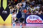 下半场就2分！徐杰11中5拿到13分2篮板4助攻